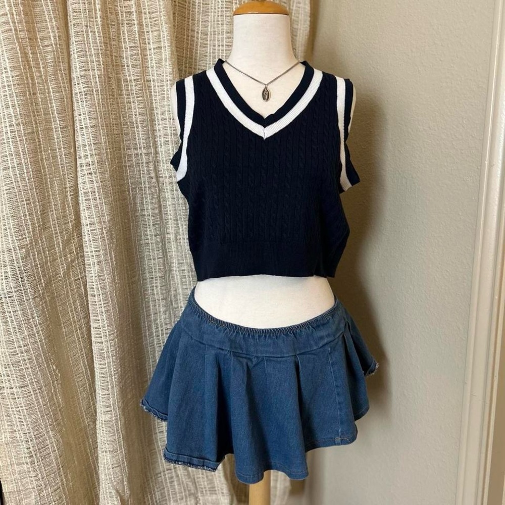 Navy Blue Sleeveless Knit Top